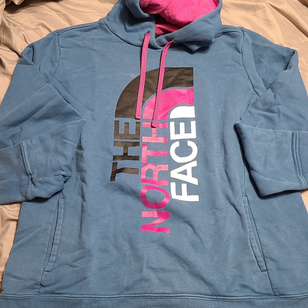 Pullover hoodie